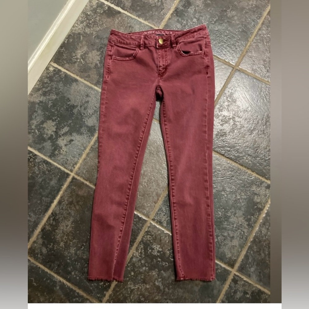 American Eagle Outfitters Red Cropped Distressed Super Stretch Jeggings, Size 4
